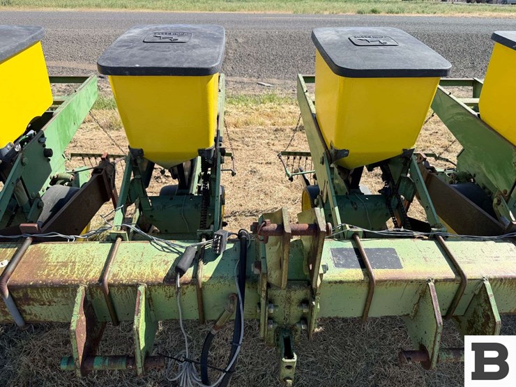 john-deere-7100-image-8