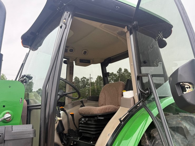 john-deere-5055e-image-26