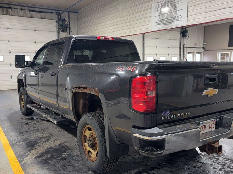2016-chevrolet-silverado-2500hd-image-3