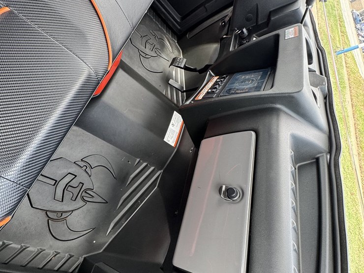2023-intimidator-gc1k-crew-cab-stage-3-image-29