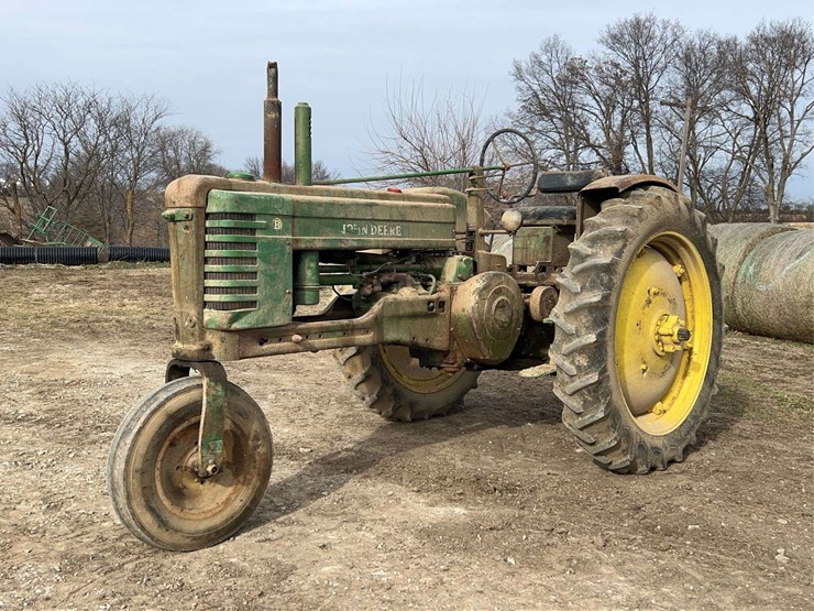 john-deere-model-b-image-1