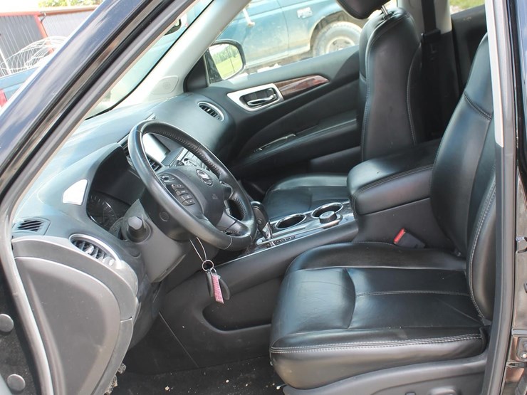 2014-nissan-pathfinder-image-10