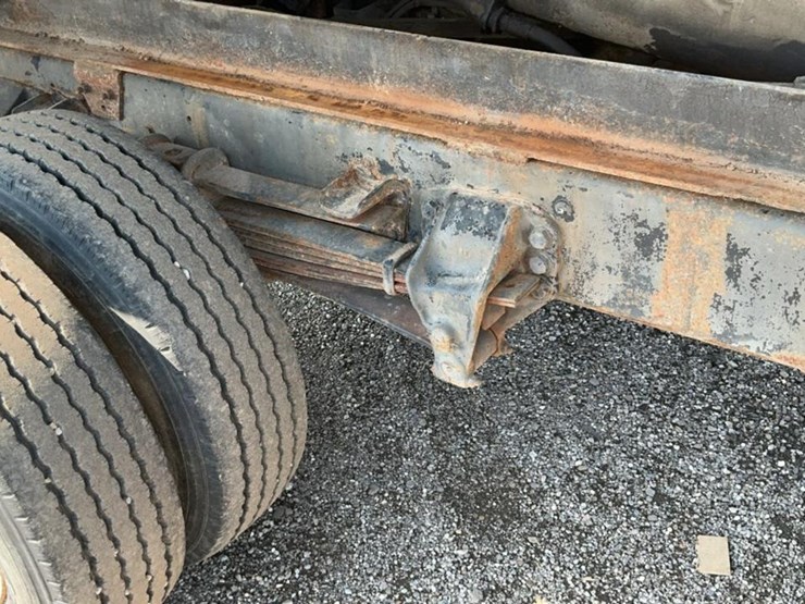 #1951-•-1990-ford-700-dump-truck-image-25
