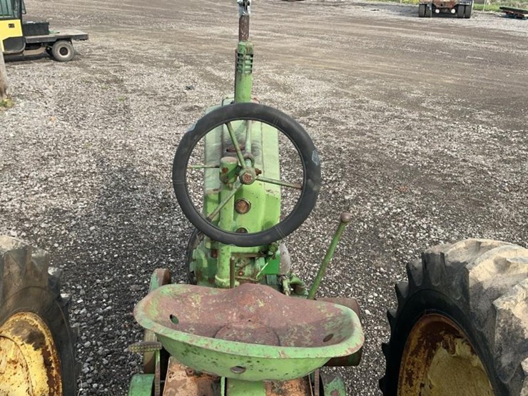john-deere-b-image-15