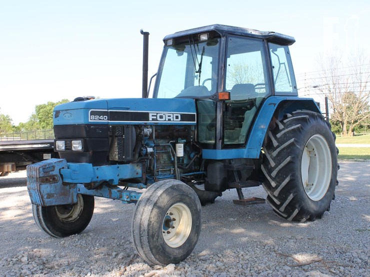 ford-8240a-image-1