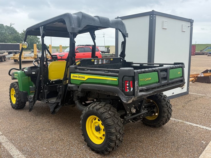 john-deere-gator-image-10
