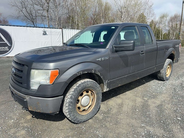 2011-ford-f150-xl-image-1