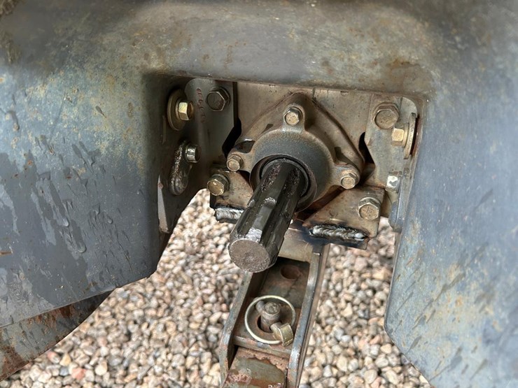 kubota-la724-image-16