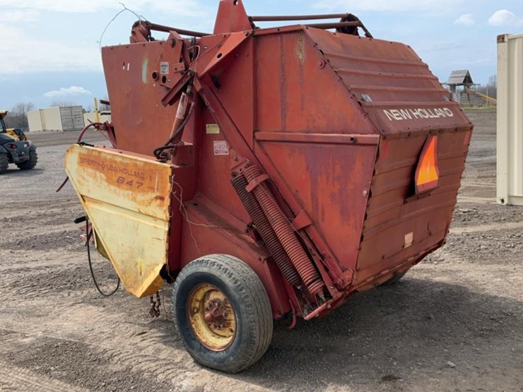 new-holland-847-image-4