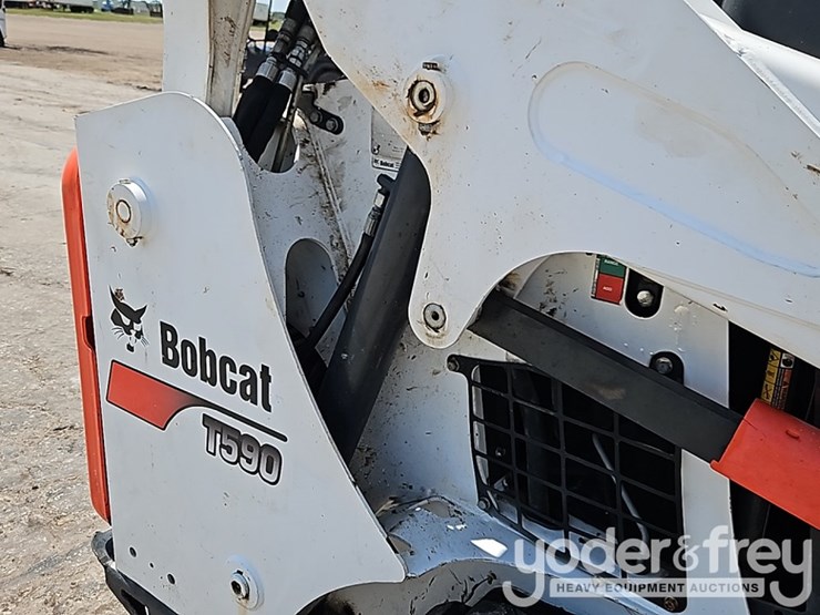bobcat-t590-image-12