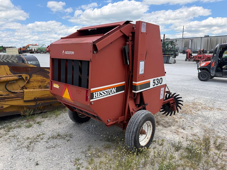 hesston-530-image-6