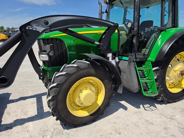 john-deere-7520-image-7
