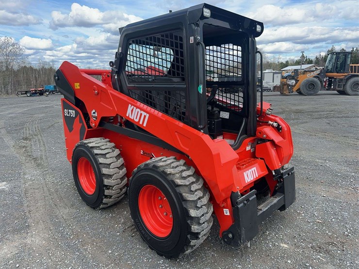 2024-(new/unused)-kioti-sl750u-wheeled-skid-steer-loader-image-3
