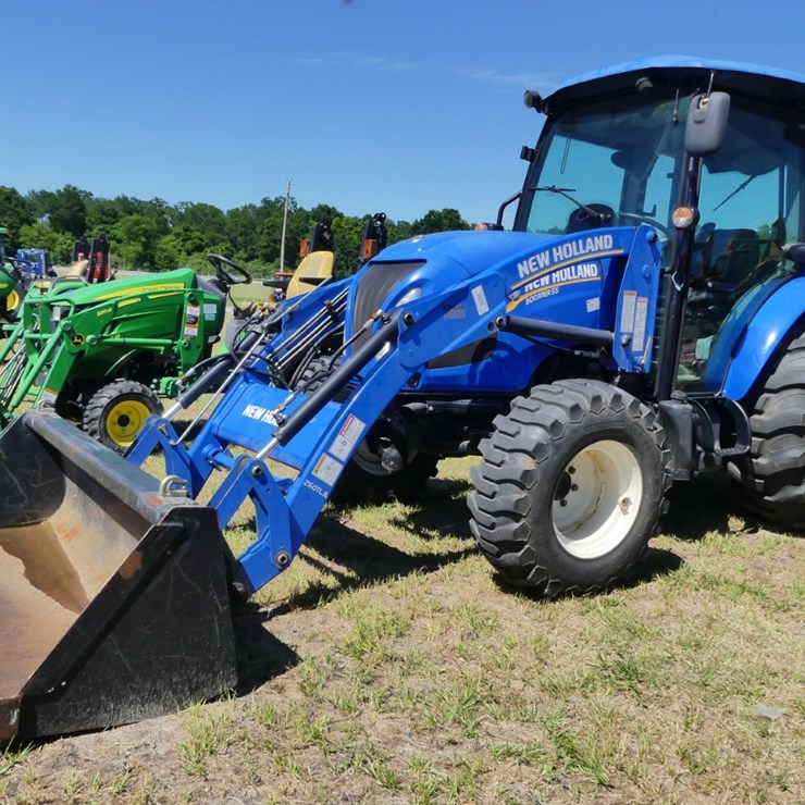2017 NEW HOLLAND BOOMER 55