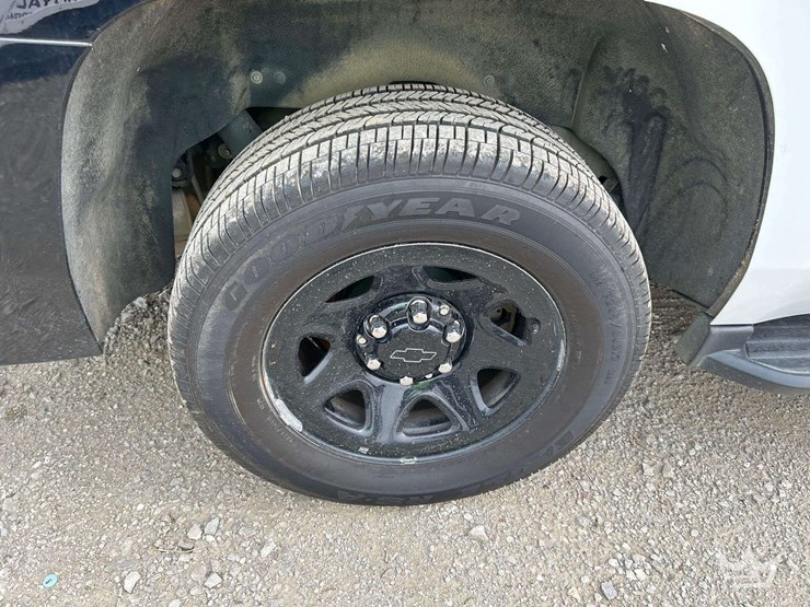 2018-chevrolet-tahoe-image-25