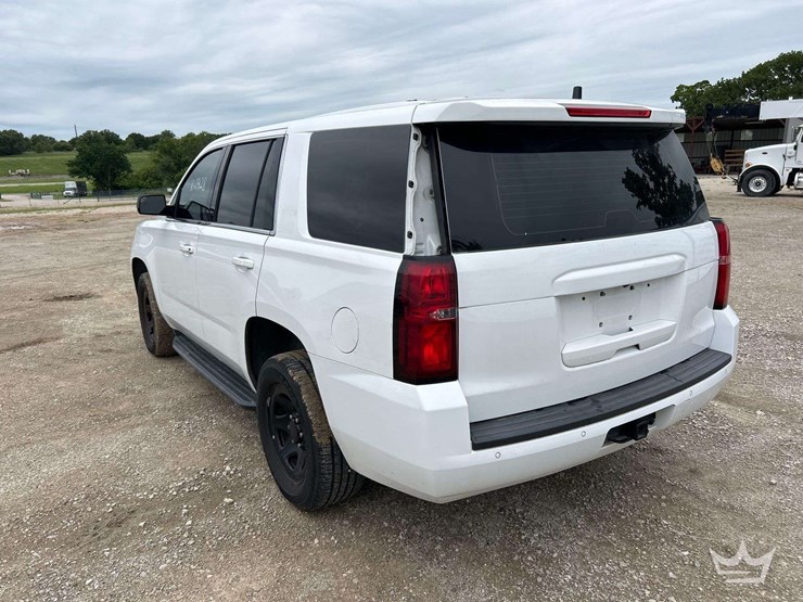 2020-chevrolet-tahoe-image-2