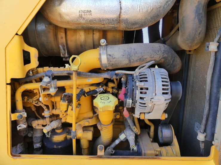 2016-deere-550k-lgp-image-11