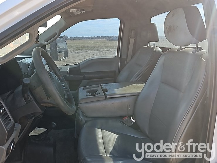 2019-ford-f550-xl-image-21