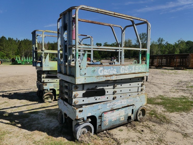 genie-gs1930-image-1