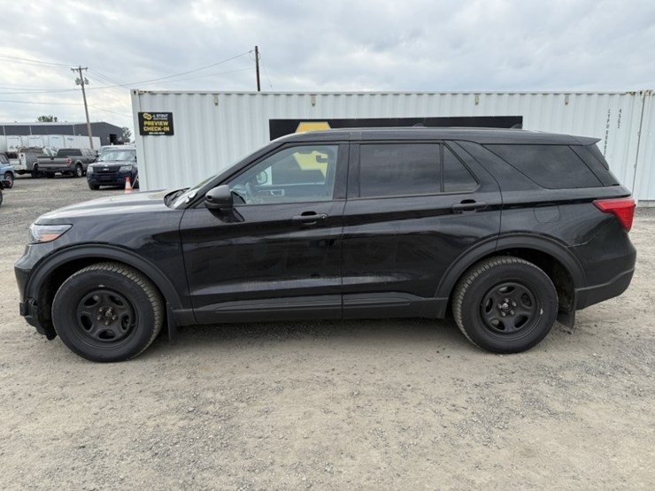 2020-ford-explorer-image-7