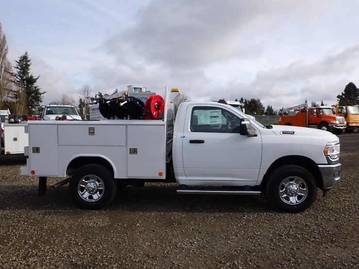 2024-dodge-ram-2500-image-4