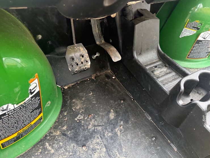 john-deere-gator-image-24
