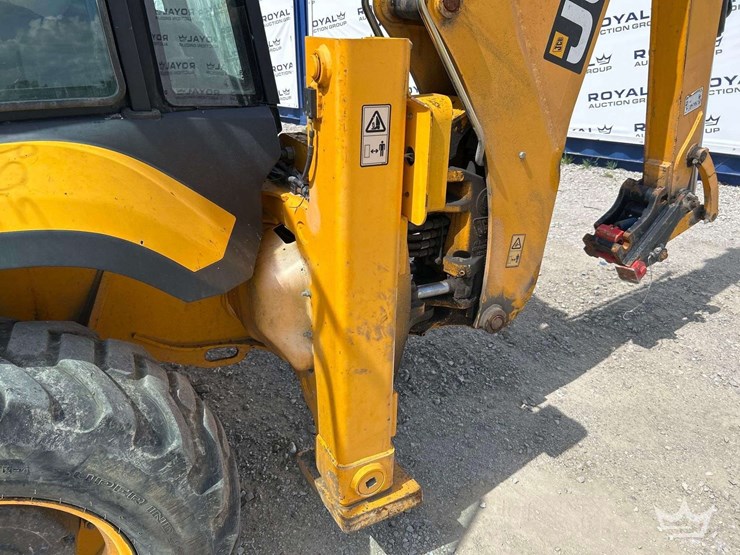 2016-jcb-3cx-image-25