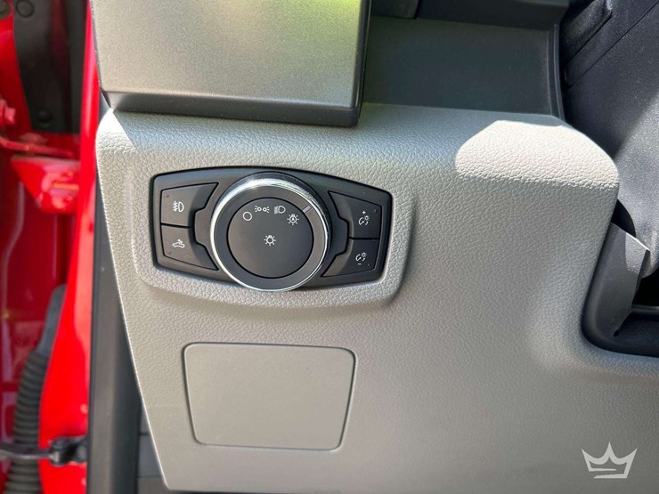2017-ford-f150-image-15