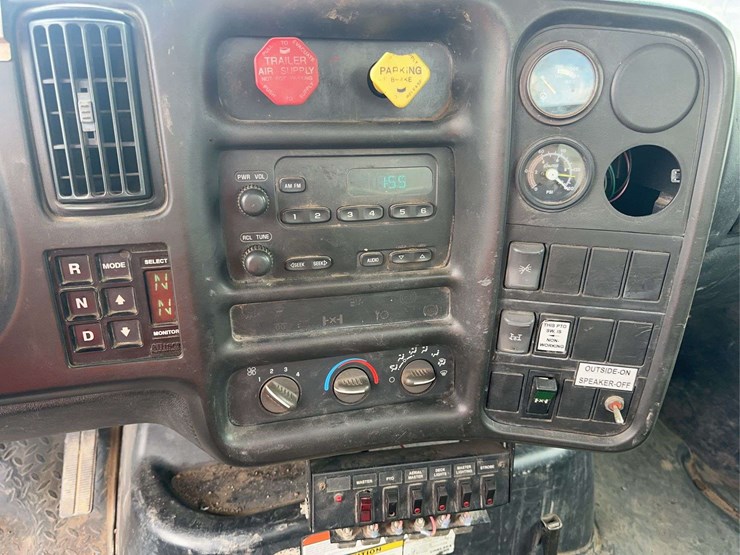2007-gmc-topkick-c7500-image-25