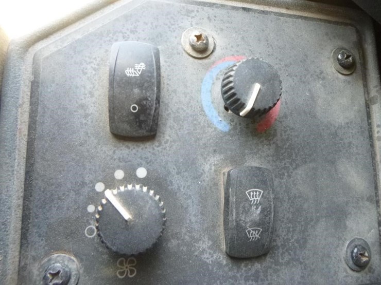 2013-deere-872gp-image-16