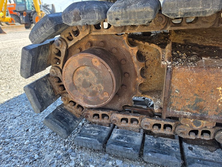 2013-komatsu-pc88mr-8-image-19