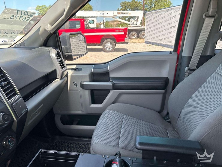 2017-ford-f150-image-18