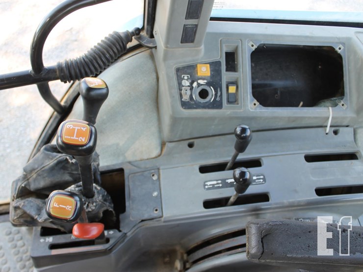 ford-8240a-image-17