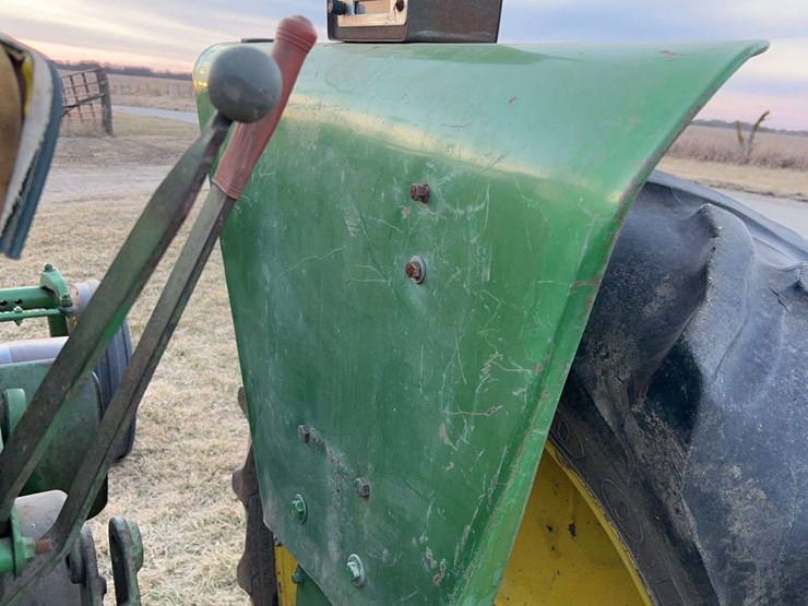 john-deere-720-image-48