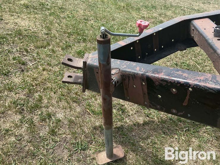 s/a-grain-trailer-w/-5th-wheel-caddy-image-9