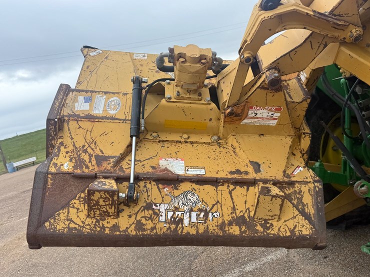 john-deere-6215-image-52