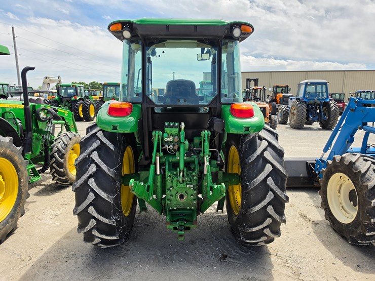 2014-john-deere-6115d-image-7