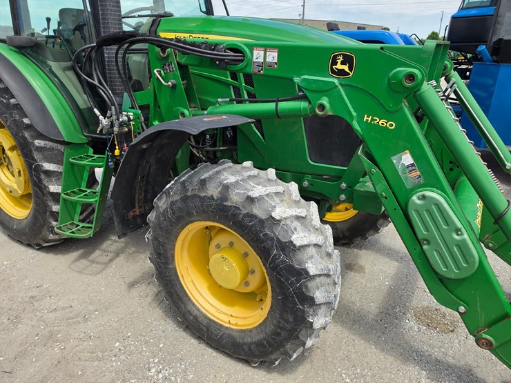 2013-john-deere-6140d-image-7