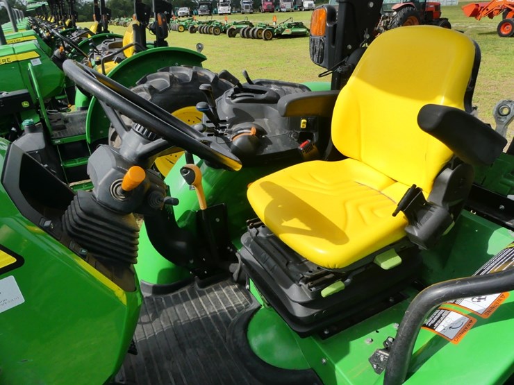 2024-john-deere-5120m-image-10