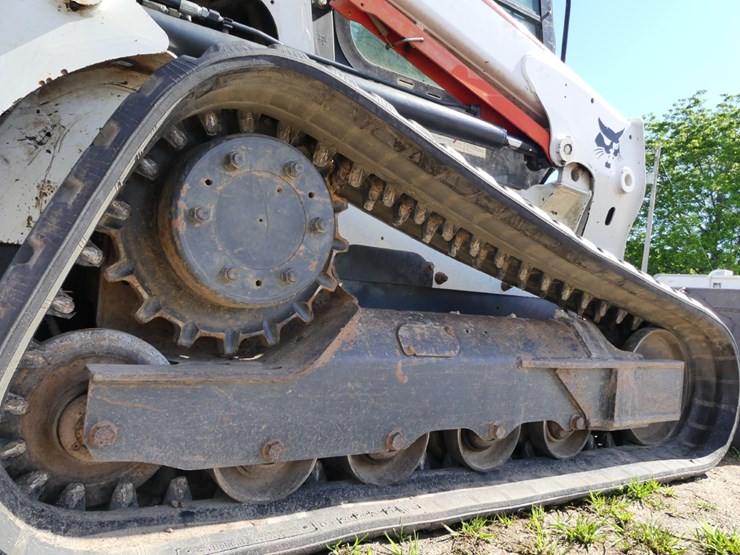 2016-bobcat-t630-image-5