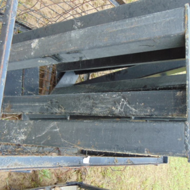 SKID STEER SQUARE TUBING QUICK ATTACH PLATE
