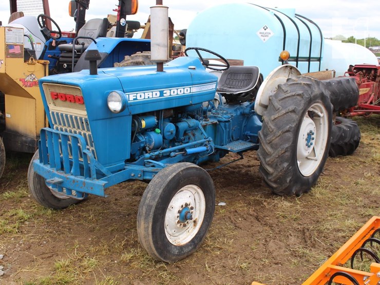 ford-3000-image-1