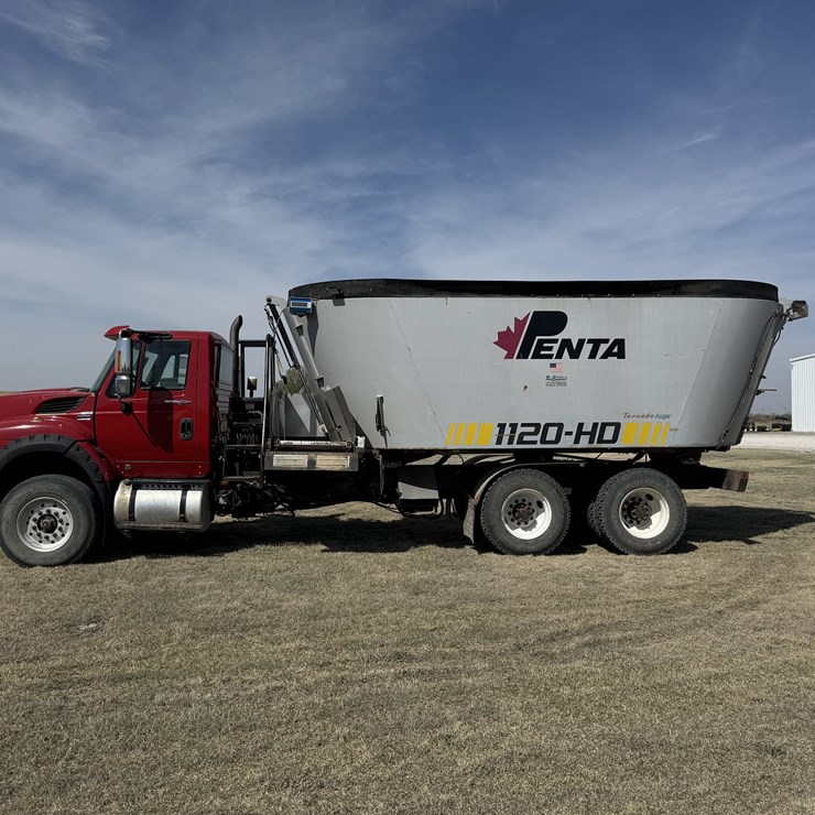 2012 INTERNATIONAL 7600