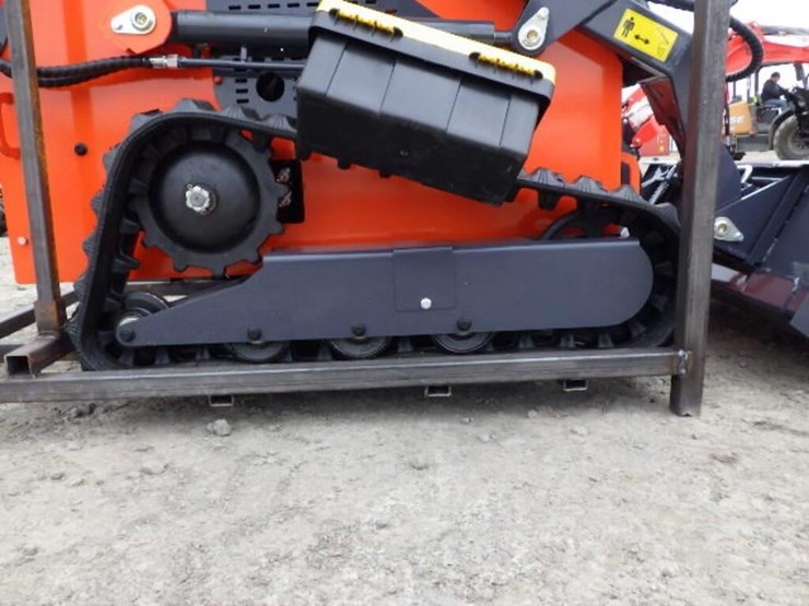 2026-tpm-t460-skid-steer-tracked-loader-image-8