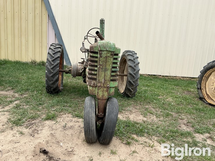 john-deere-b-image-2