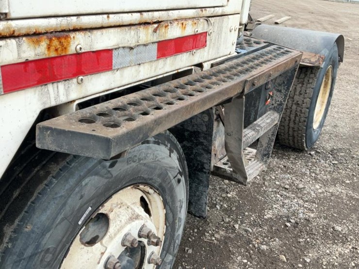 #1950-•-2005-klamar-30-yard-truck-image-11
