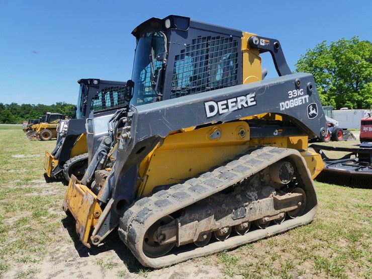 2019-deere-331g-image-1