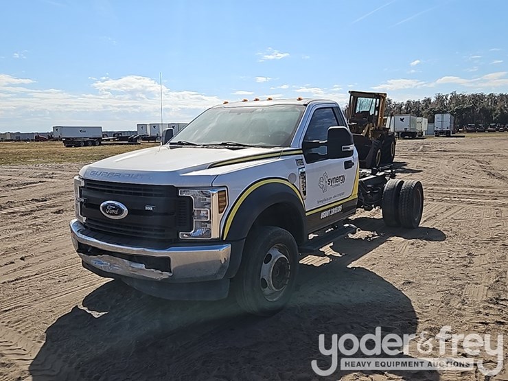 2019-ford-f550-xl-image-1