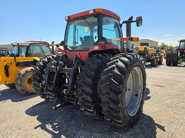 case-ih-mx240-image-16
