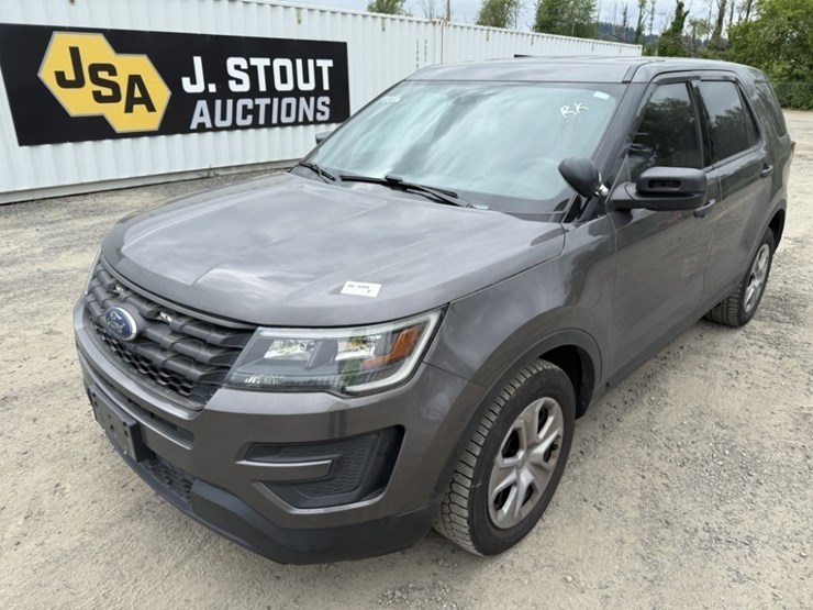 2017-ford-explorer-image-1